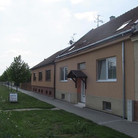 V Aleji - Ubytovani V Soukromi Valtice Extérieur photo