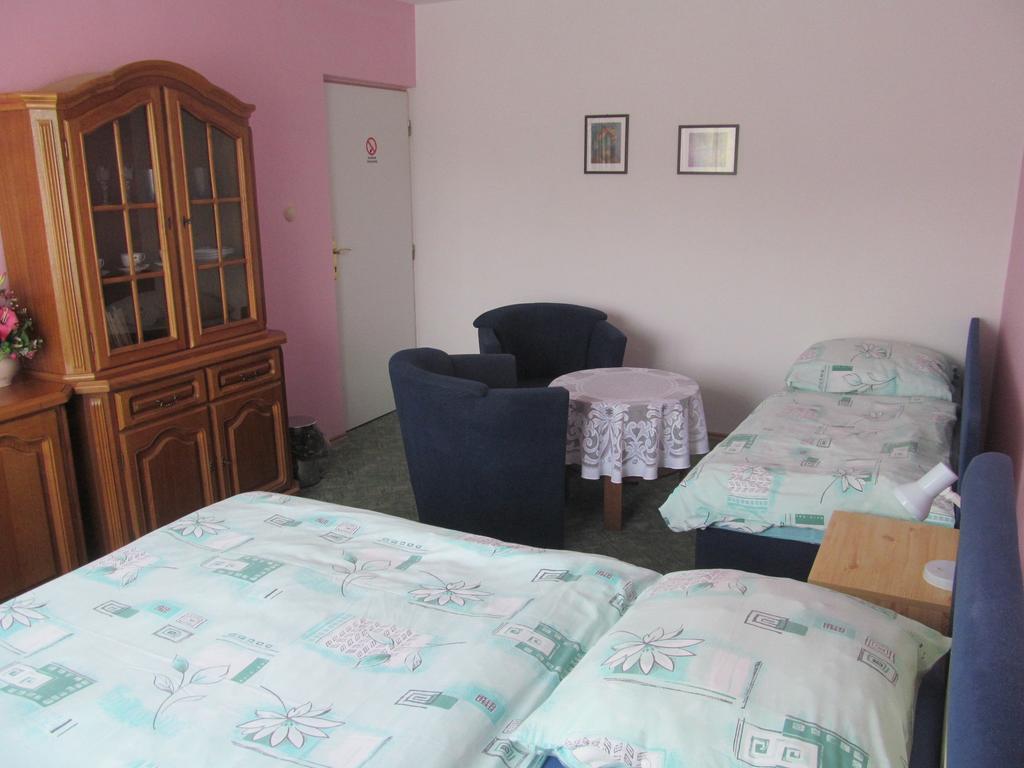 V Aleji - Ubytovani V Soukromi Valtice Extérieur photo